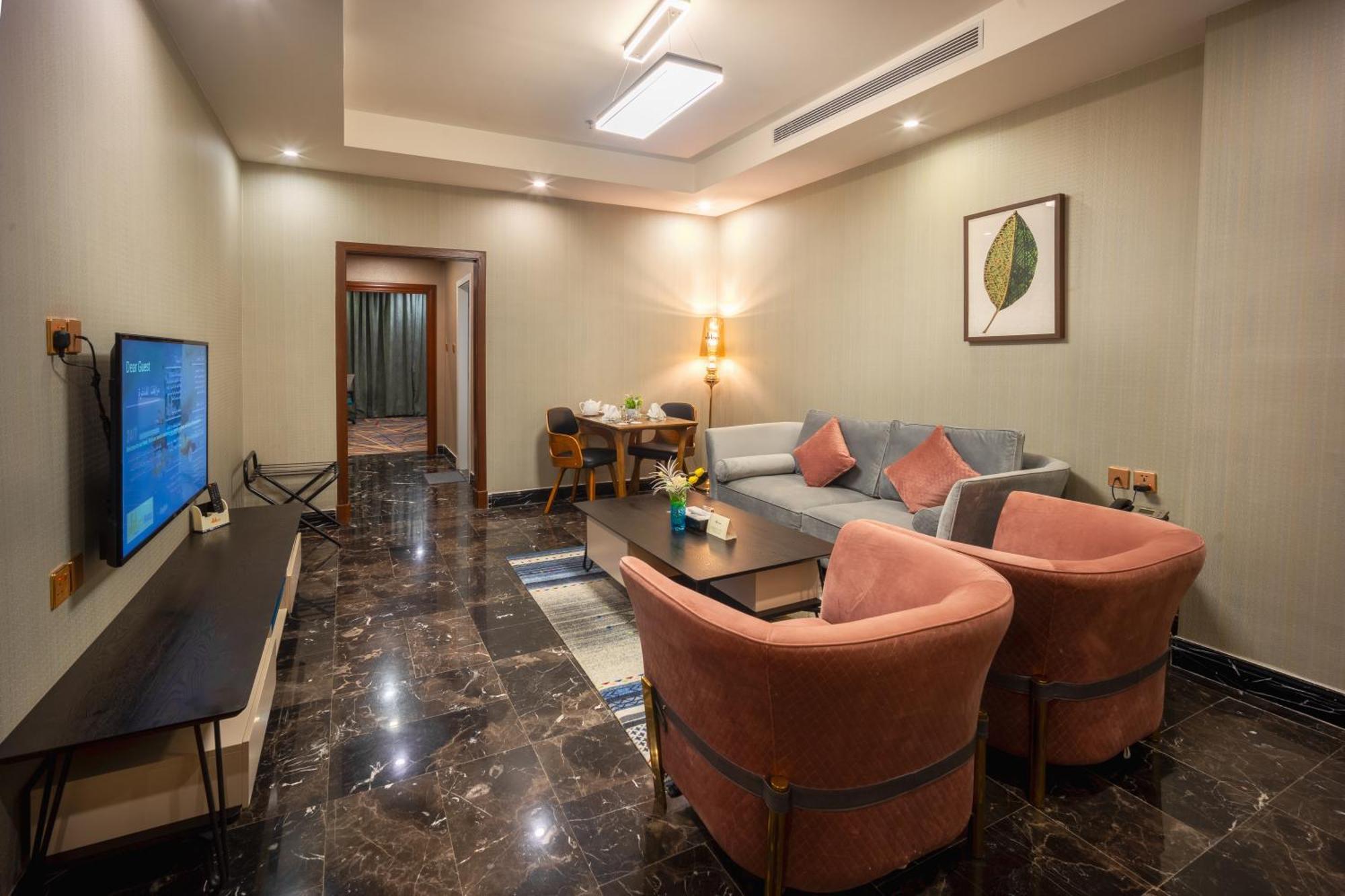 Donatello Jeddah Hotel Екстериор снимка